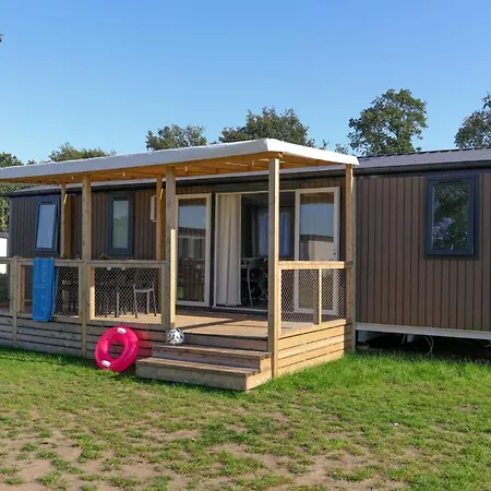 Campingplatz Camping Clicochic Au Clair Ruisseau *
