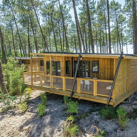 Camping Clicochic Au Clair Ruisseau *