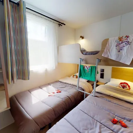 Clicochic Au Clair Ruisseau Camping *