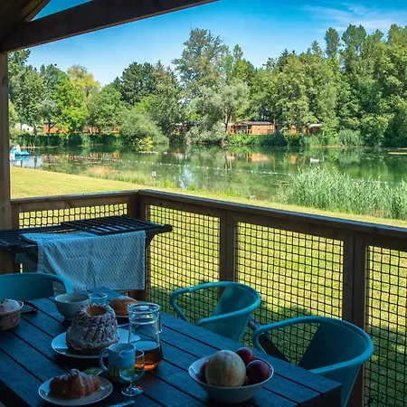 Clicochic Au Clair Ruisseau