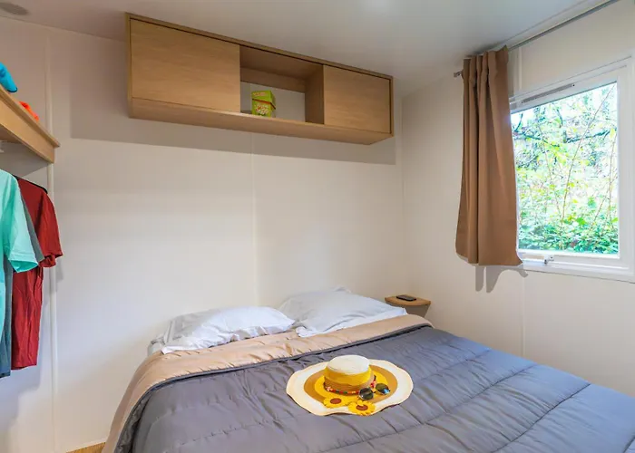 Clicochic Au Clair Ruisseau Kamp alanı *